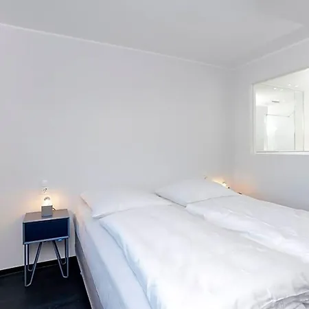 Schlafbude Hotel 2*